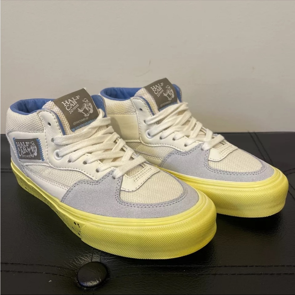 Vans Half Cab sneakers. Vintage. Mens 6.5 / Women’s 8